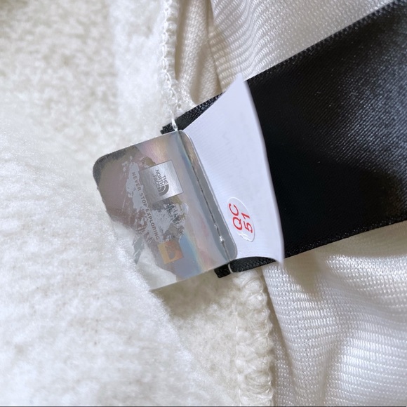 The North Face Women’s Dunraven Sherpa Crop Fleece - Picture 7 of 9